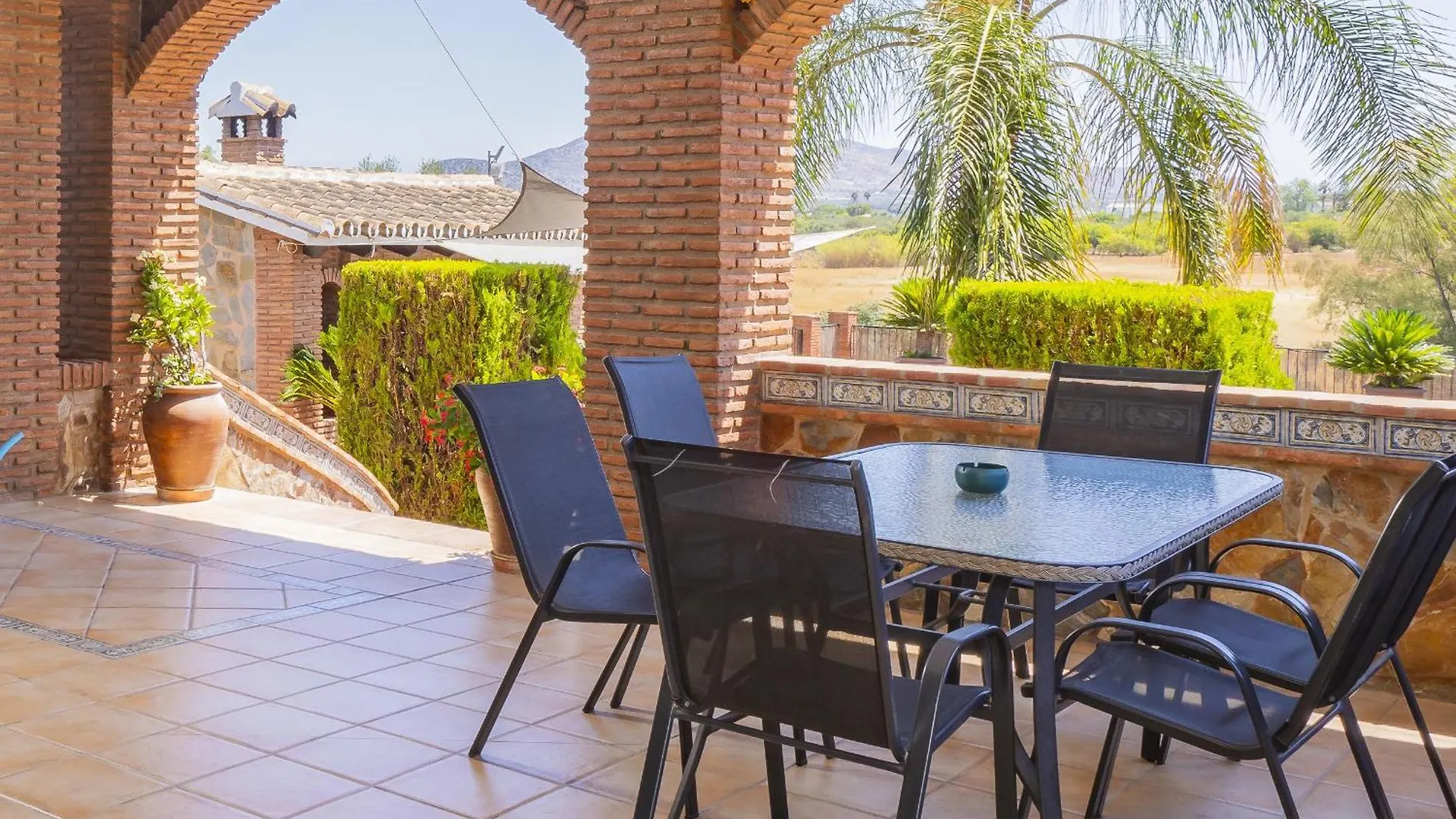 Holiday home Cubo'S Finca Colores De Alhaurin Alhaurin el Grande