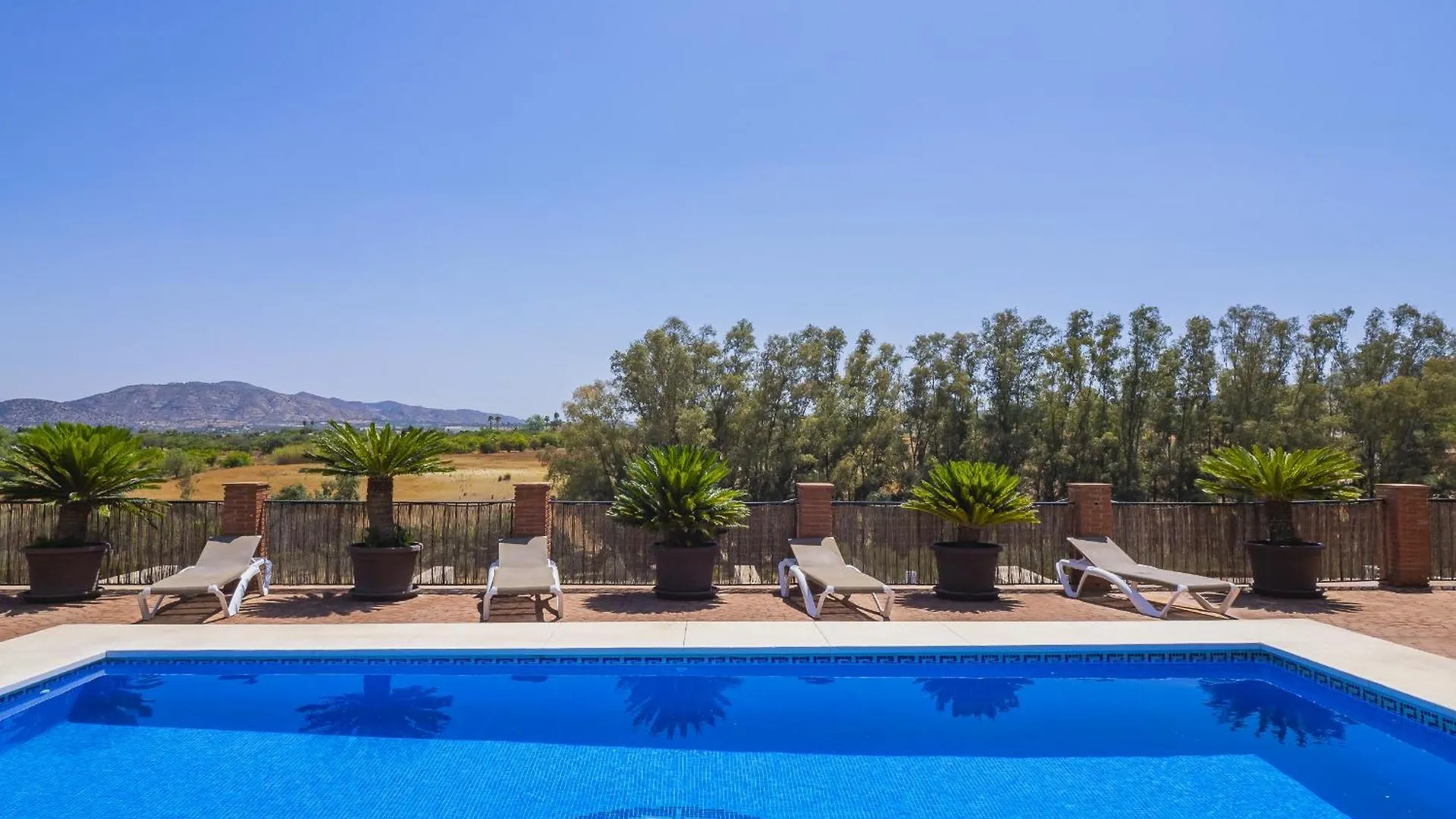 Cubo'S Finca Colores De Alhaurin Alhaurin el Grande Holiday home